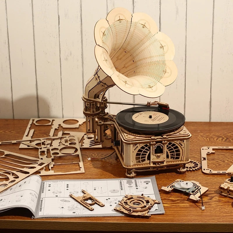 3D Wooden Puzzle Hand Crank Classic Gramophone